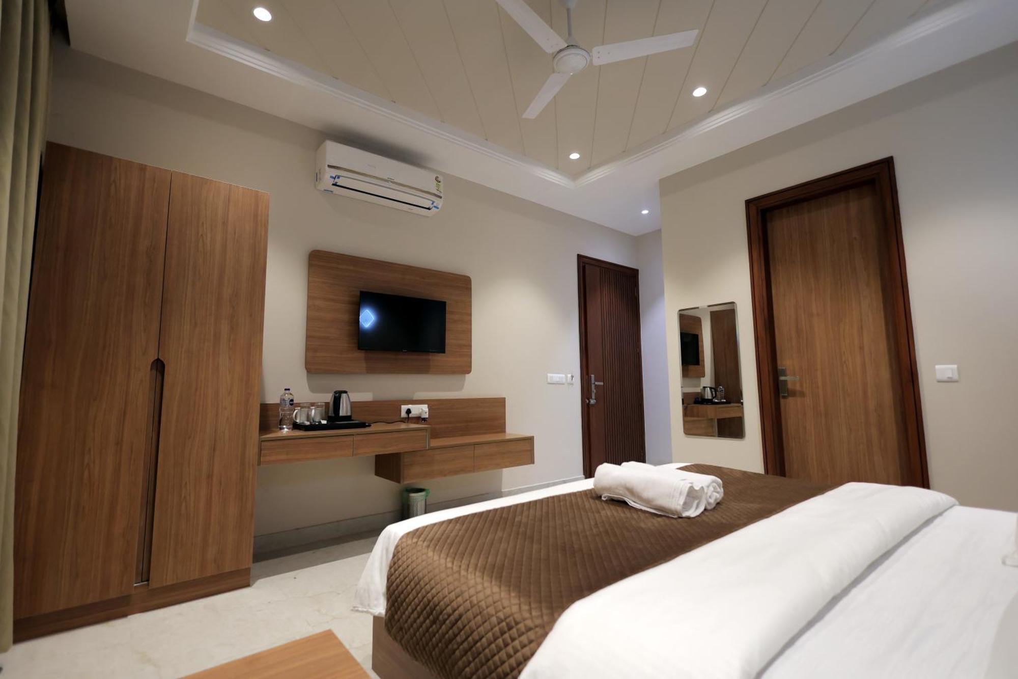 Hotel Regal Palm Moradabad Esterno foto
