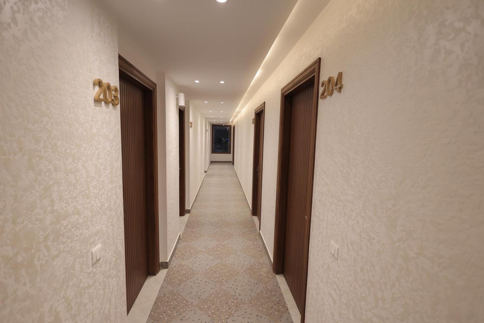 Hotel Regal Palm Moradabad Esterno foto
